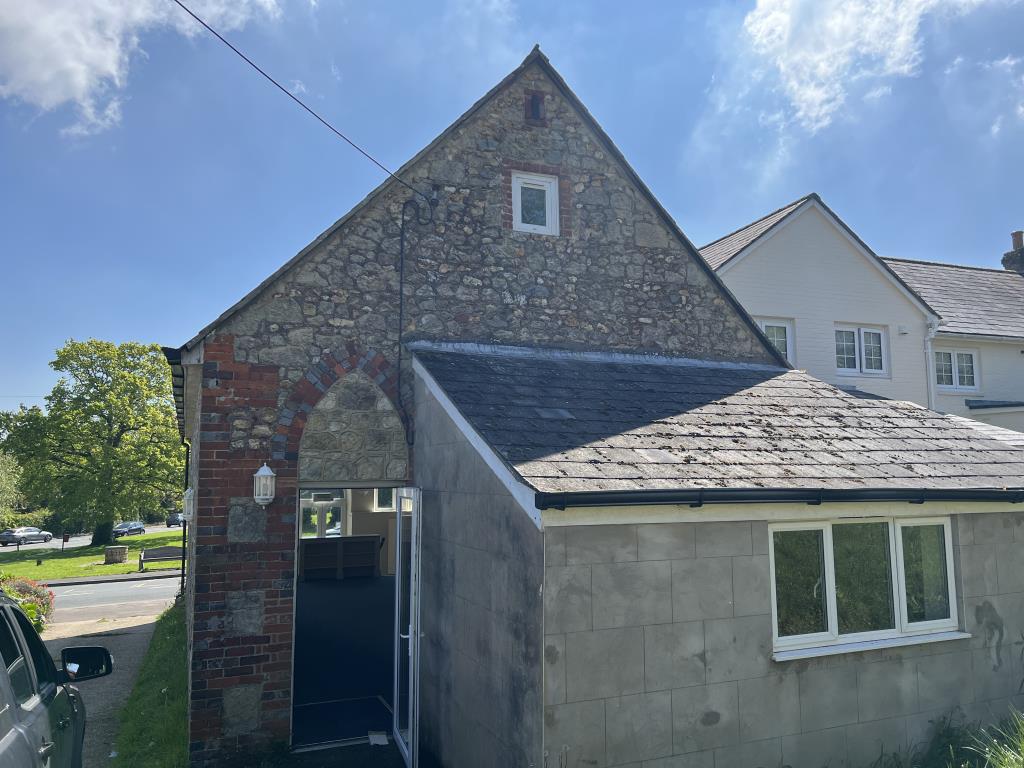 Lot: 51 - FORMER CHURCH WITH PLANNING PERMISSION FOR CONVERSION AND VACANT HALL - Rear elevation of church